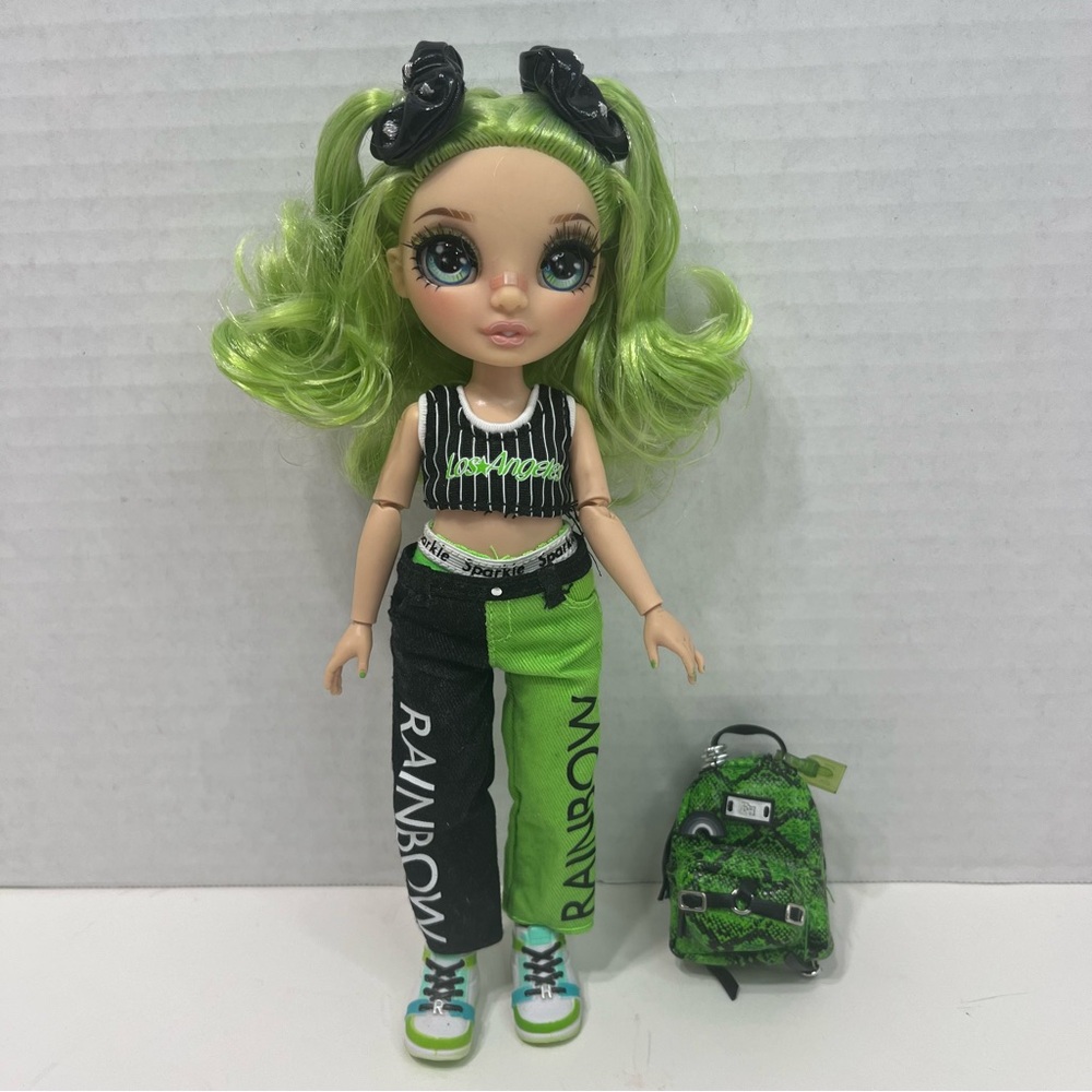 RAINBOW HIGH DOLL Junior high Jade Hunter doll